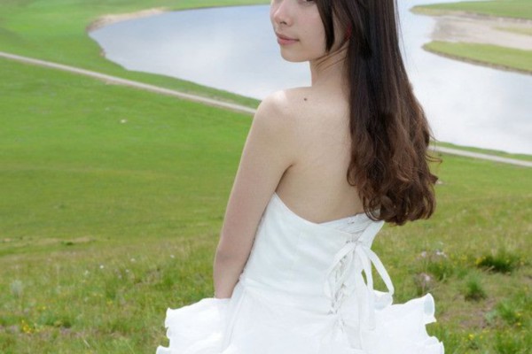肌肤焕发光彩的秘密，杭州美容院洗脸按摩体验(美容店杭州)